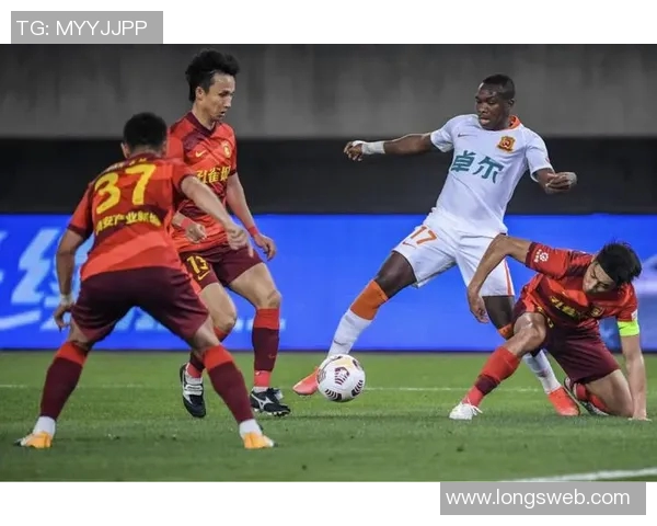 深圳足球队的拼搏之路精英赛背后的故事与梦想